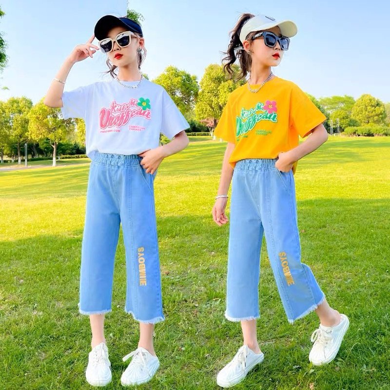 SET ÁO KISS ME QUẦN JEANS LỬNG THỜI TRANG TRẺ EM BEESHOP H23089