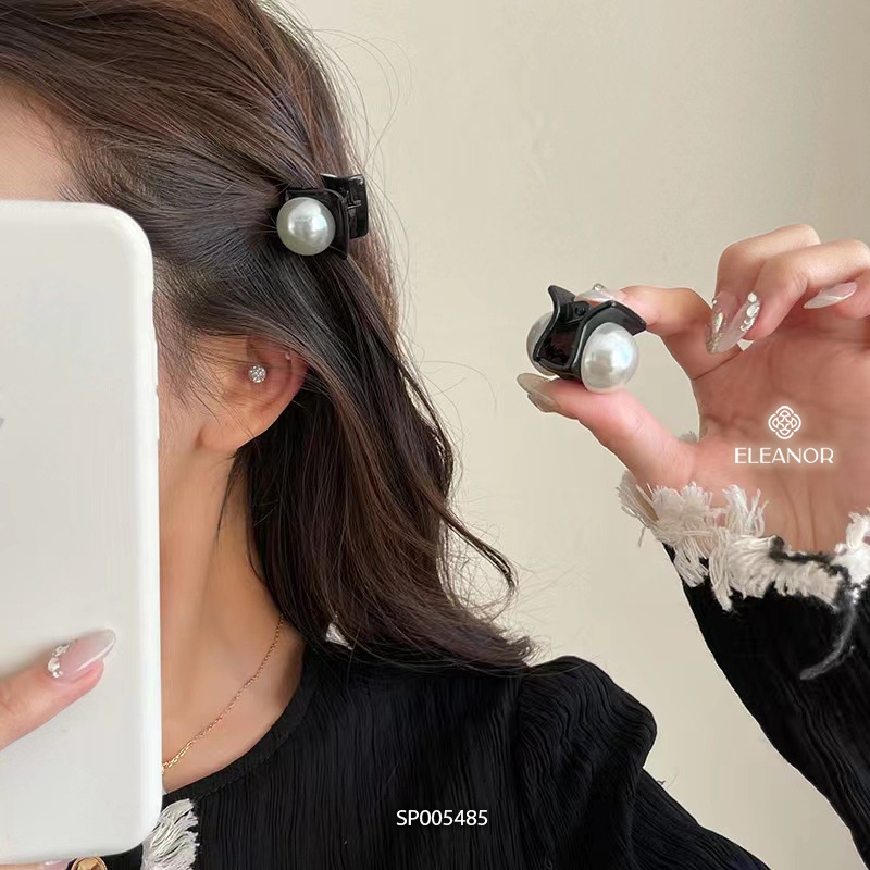 Kẹp tóc nữ càng cua Eleanor Accessories ngọc trai nhân tạo phụ kiện tóc 5485 (một cái)