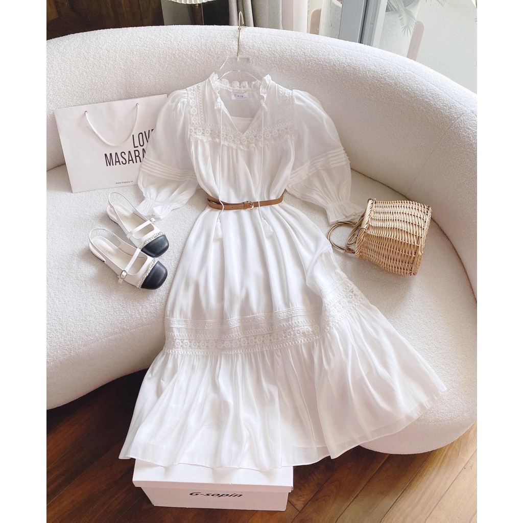 ĐẦM MIDI TRẮNG VIỀN REN DÂY TUA RUA KÈM BELT