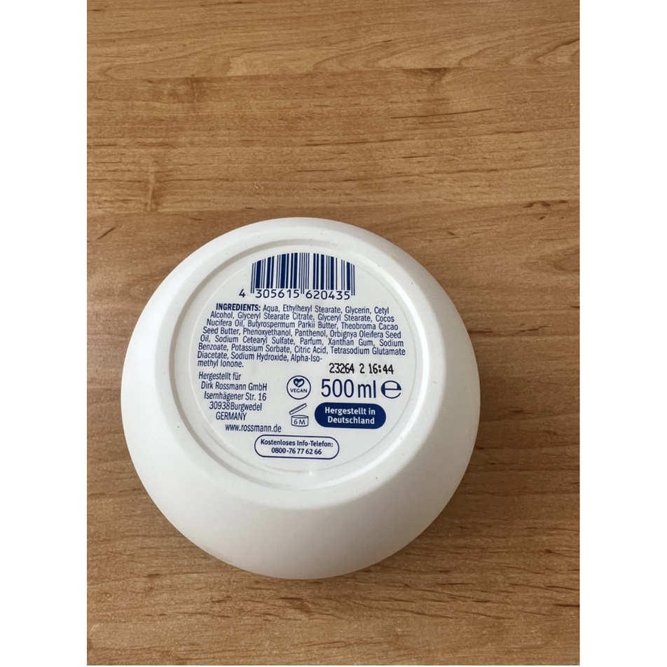 Kem dưỡng Isana Body cream hũ 500gr