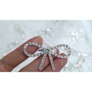 Nơ kim loại có ghim cài 5*3 cm