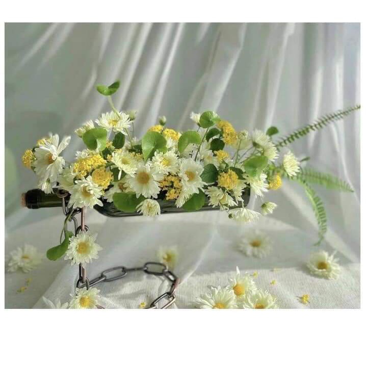 Lọ Hoa hình chai dây xích
