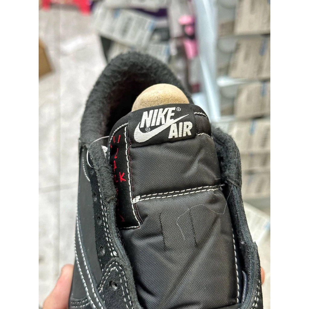 TRAVIS SCOTT x  AIR JORDAN 1 LOW OG “BLACK PHANTOM”