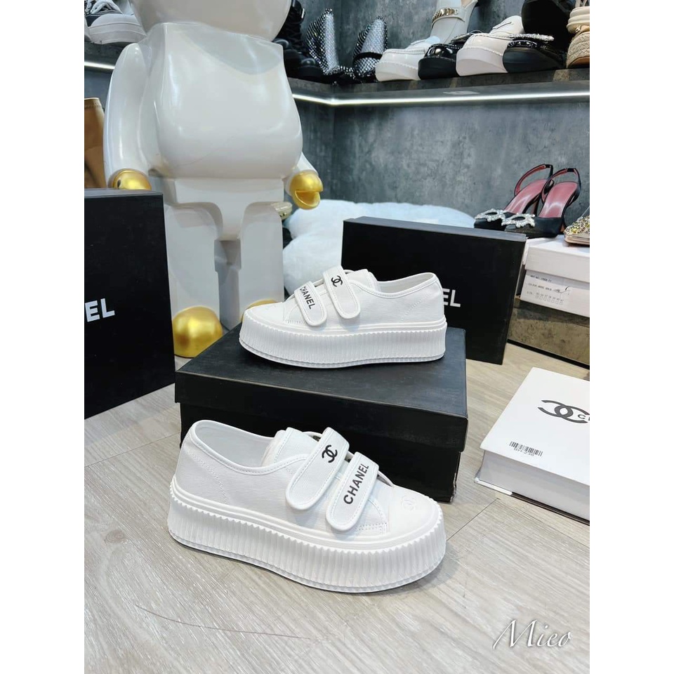 Giày thể thao nữ quai dán màu trắng chữ logo C C Nguyên hộp hãng cao cấp