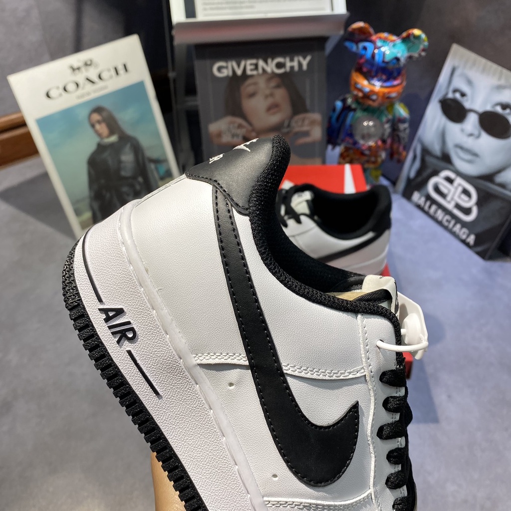 GIÀY thể thao AF1 WHITE BLACK VẠCH ĐẾ ĐEN DA THẬT LAI AU.