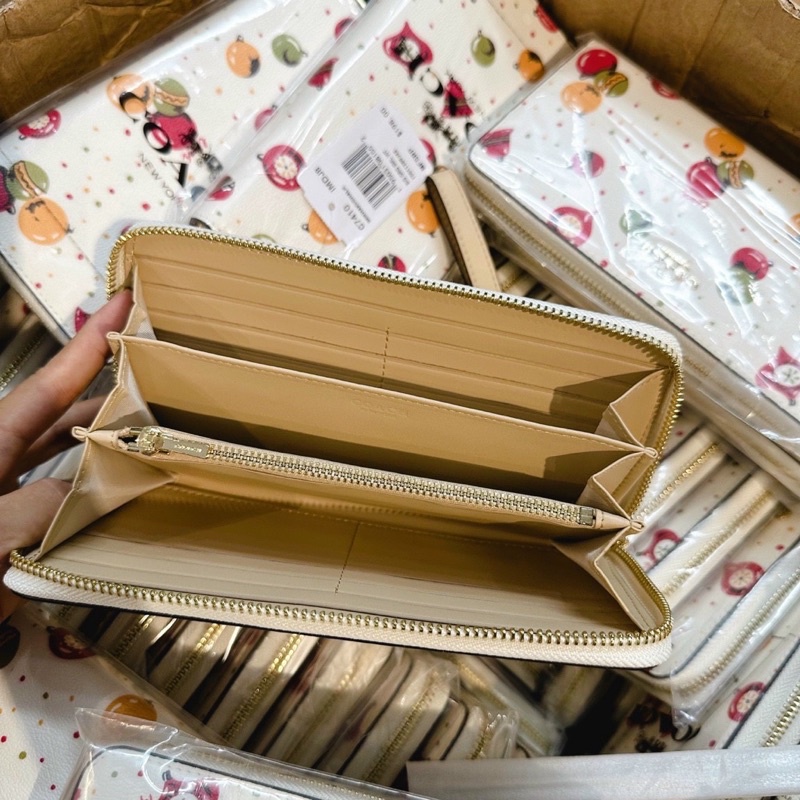 Ví coach nhiều ngăn siêu tiện lợi