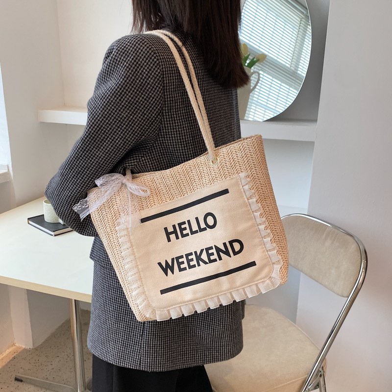 Túi cói Hello Weekend phối nơ ren trắng đeo vai mẫu mới 2023