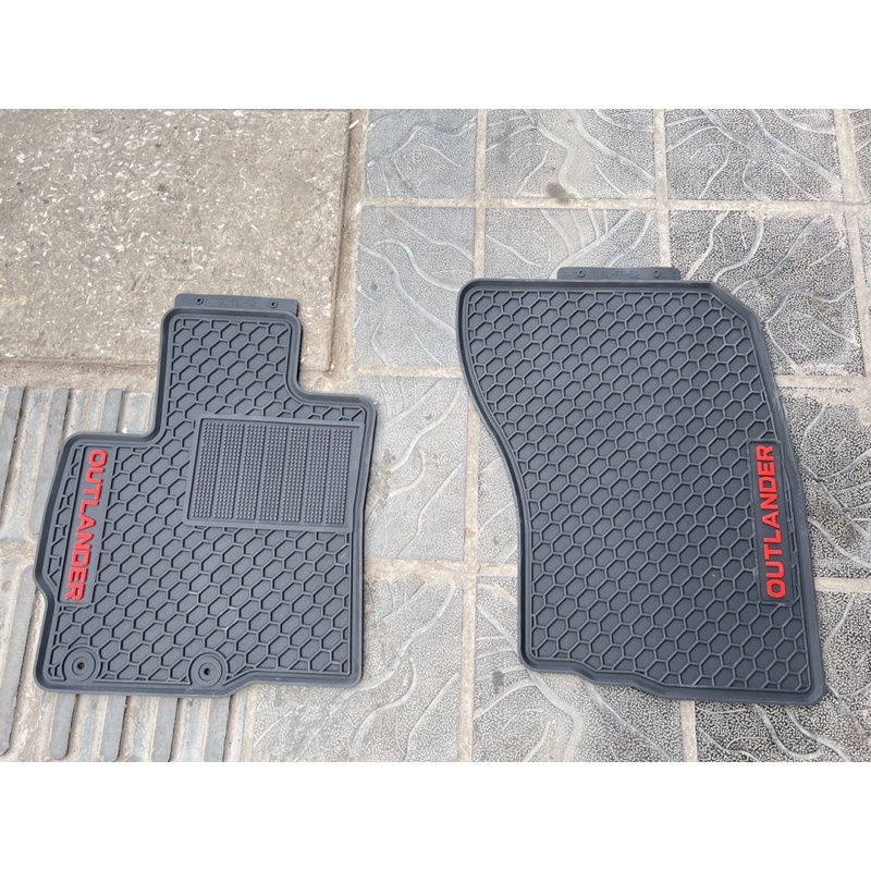 Thảm trải sàn, lót sàn cao su theo xe Mitsubishi Outlander 2016-2021 vân tổ ong