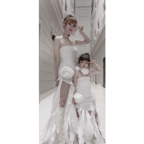 Váy tua rua hoa hồng MPB cho bé kèm chocker hoa