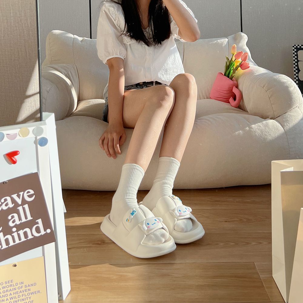 Dép bánh mì GAVINBROWN dày dặn chống trượt hình chú chó tai to màu trắng sữa thời trang mùa hè cho nữ