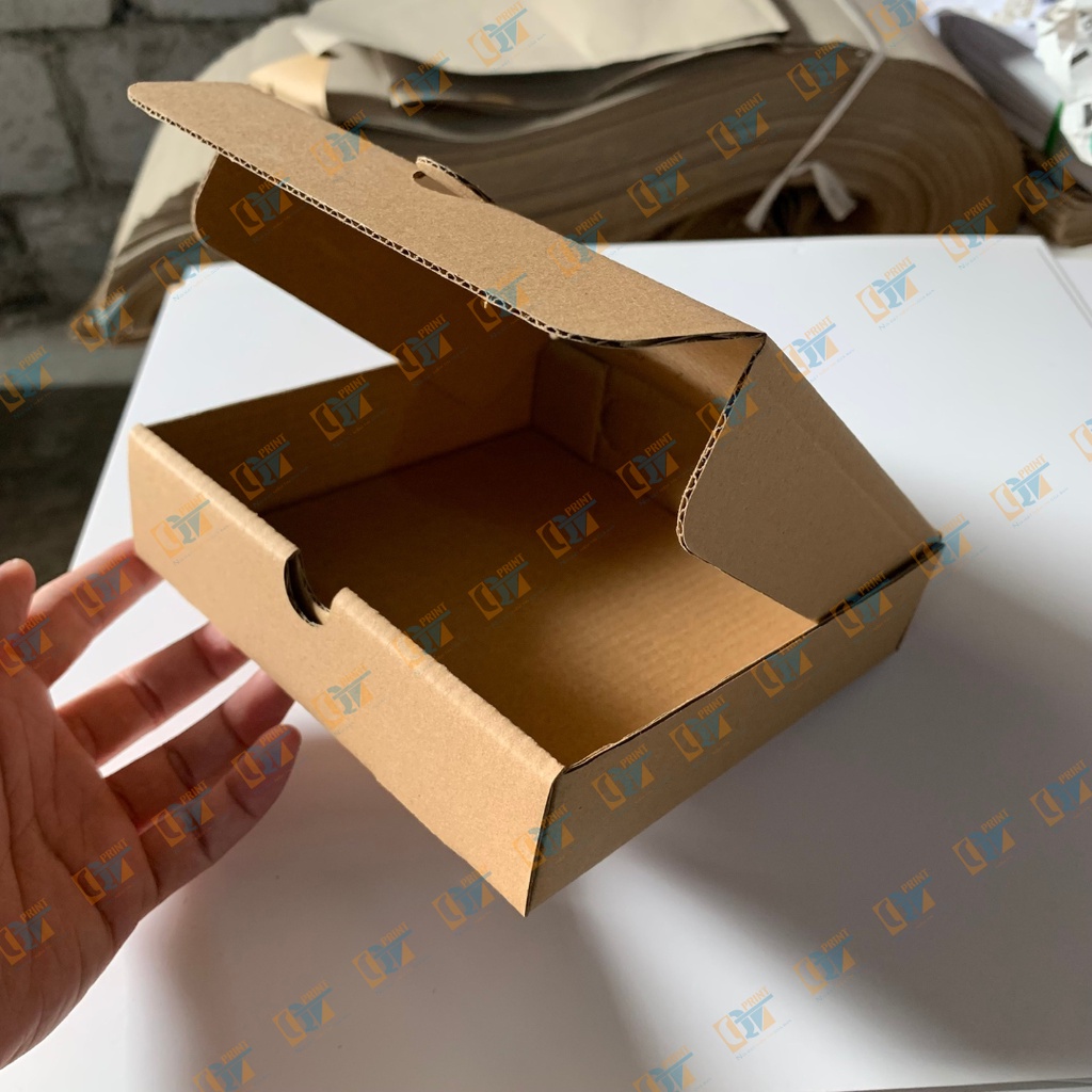 Hộp pizza size mini 16x16x4cm - Bao Bì QT