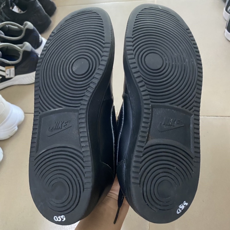 Giày chính hãng đã qua sử dụng