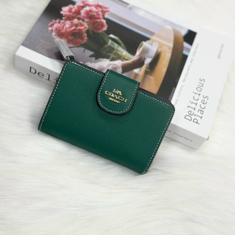 Ví Coach Medium Corner