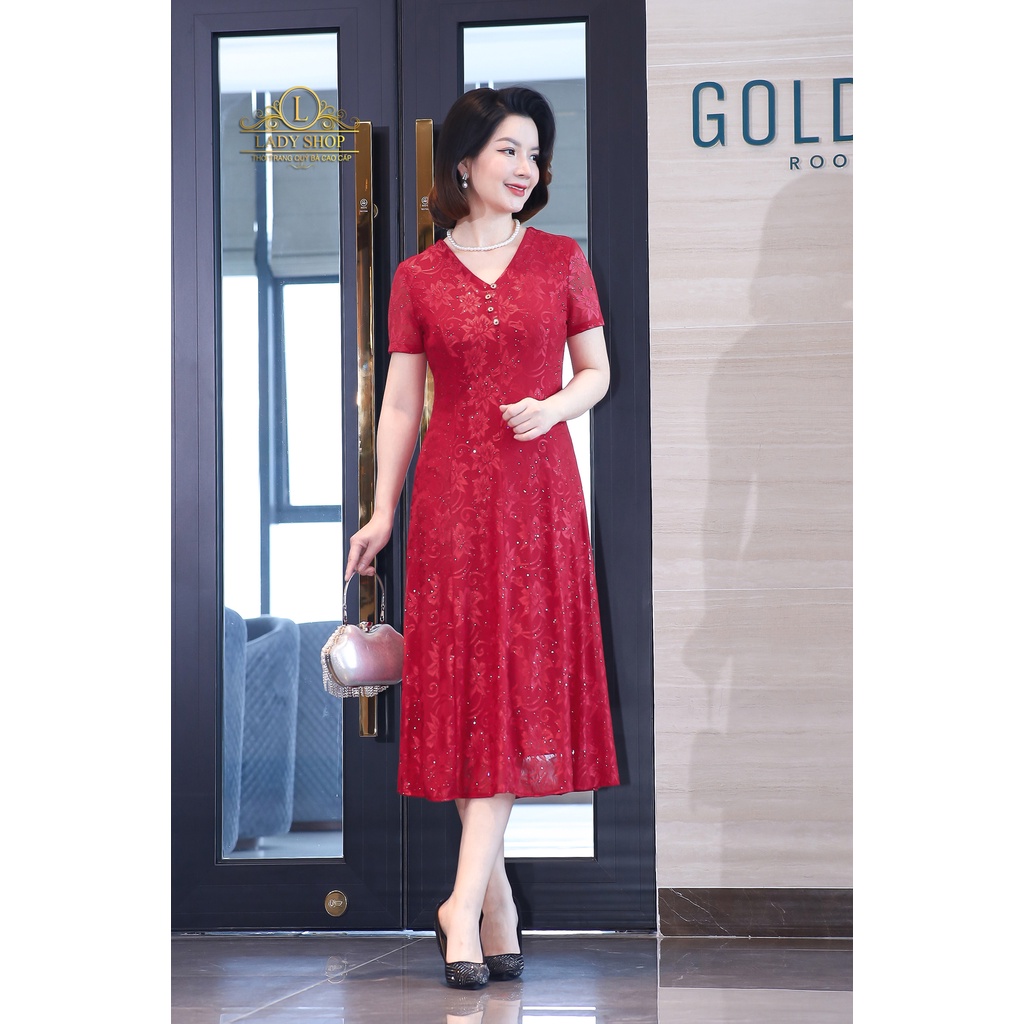 Đầm ren hoa ly cổ uốn rắc nhũ Ladyshop thời trang trung niên cao cấp T119