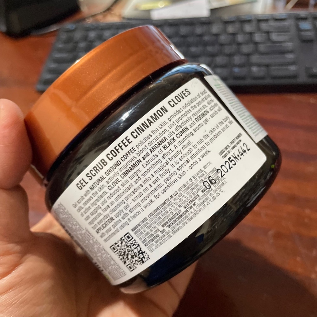 Tẩy Da Chết Body Exclusive Cosmetic Gel Scrub Slimming Coffee Cinnamon Cloves Quế Hồi 380g