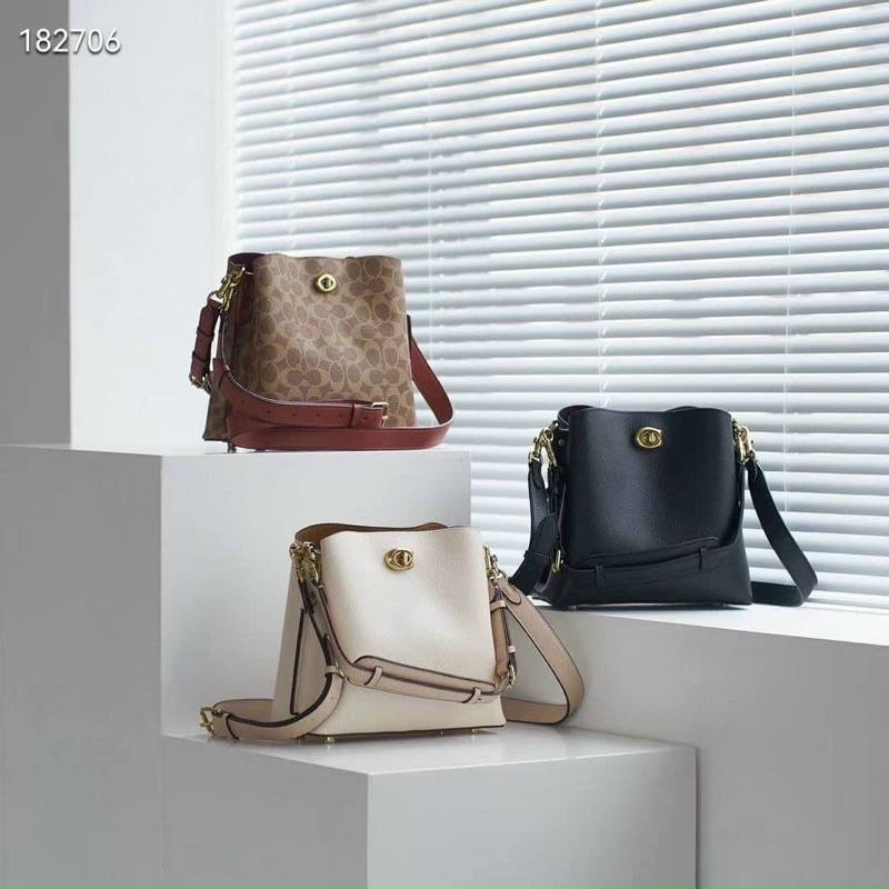COACH WILLOW BUCKET BAG