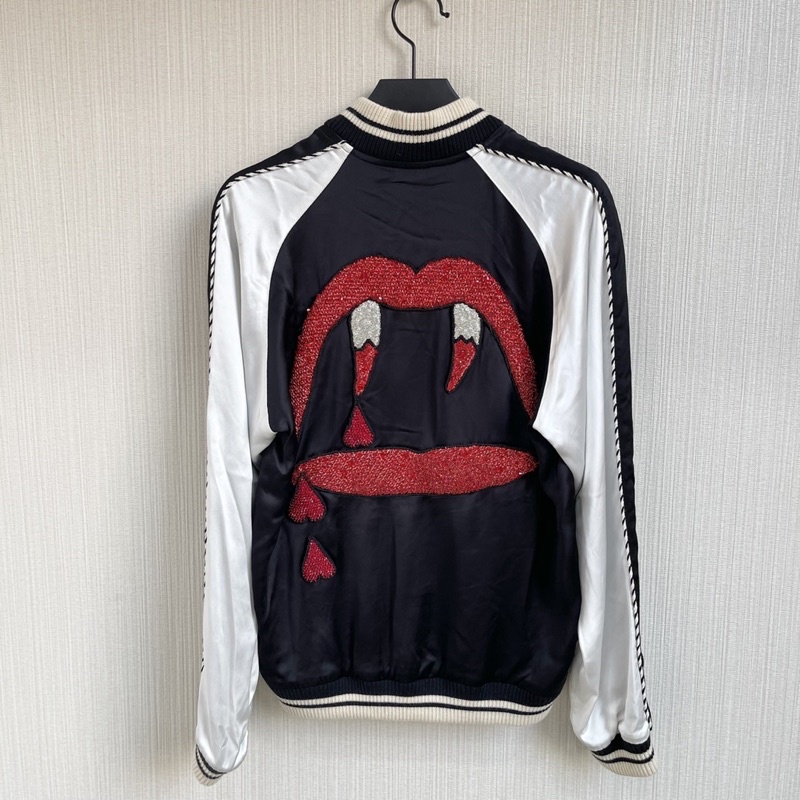 Jacket Saint Laurent nanh máu  size f38 chính hãng