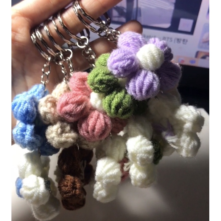 Móc khoá hoa len handmade phối màu xinh xắn