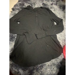 áo dáng rộng có lỗi