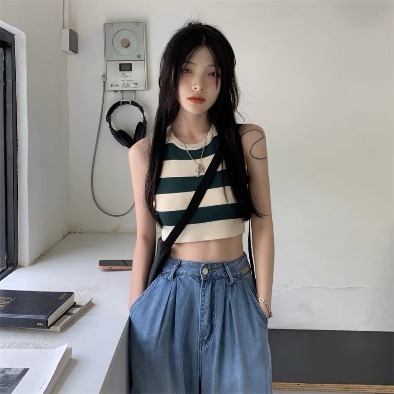 Áo len croptop 3 lỗ sát nách cổ tròn, Áo ba lỗ 2 dây kẻ sọc ulzzang phối chữ Crt hàn quốc basic form đẹp