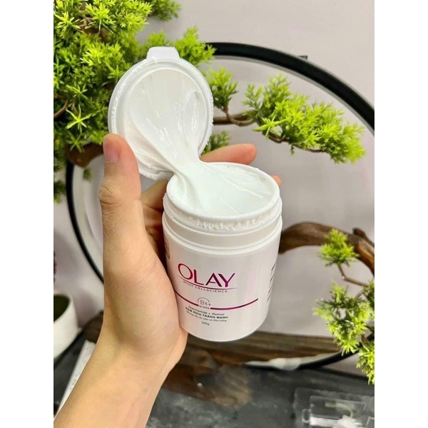 Kem kích trắng body Olay B3+ Retinol 200g