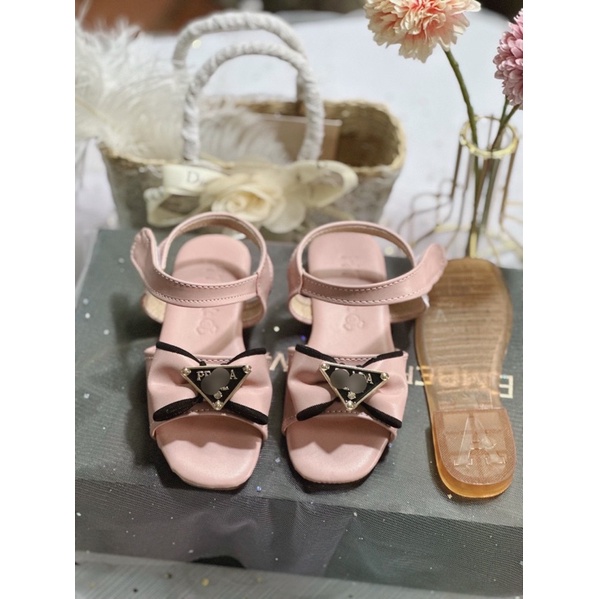dép sandal nơ P.z.a.d.â cho bé gái da mềm đế trong đẹp