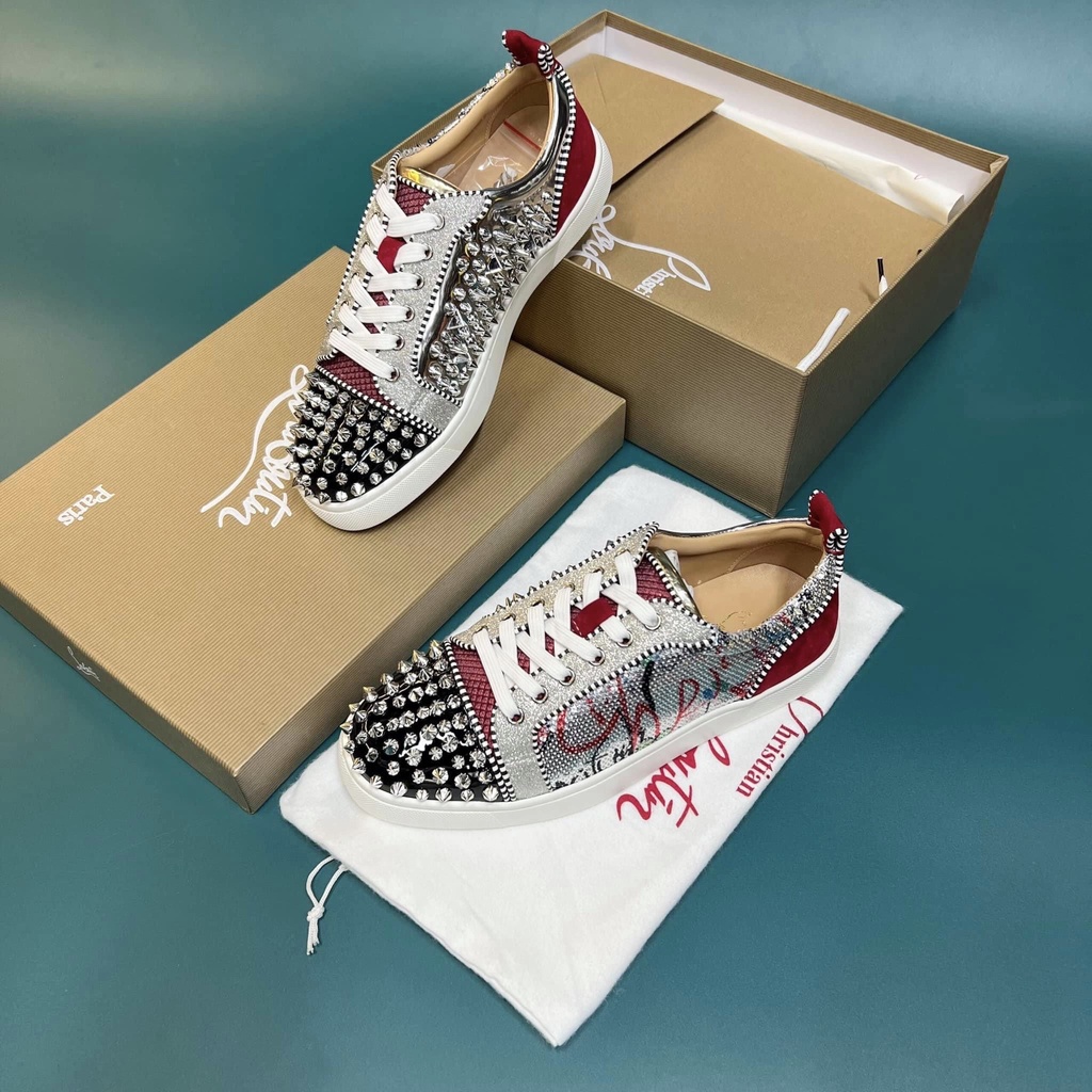 Giày sneaker Loubotin họa tiết đính đá đinh đế đỏ LA on web fullbox bill thẻ phụ kiện