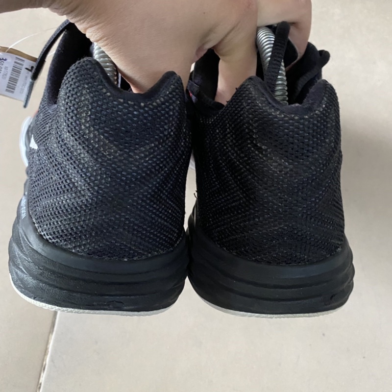 Giày chính hãng đã qua sử dụng