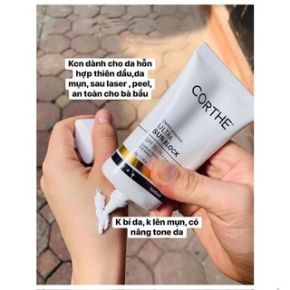 Kem Chống Nắng Corthe (Dermoessential Ultra Light Sunblock) .