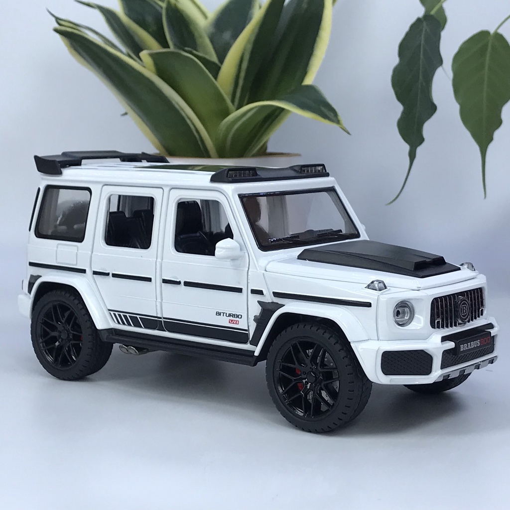 Mô hình xe ô tô Mercedes Benz G800 Brabus tỷ lệ 1:22