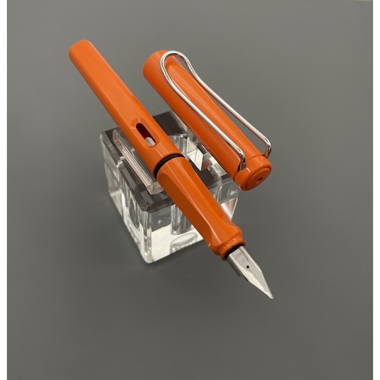 Bút máy Lamy Safari - 450.88932