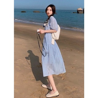 -Đầm maxy cổ vuông tay phồng