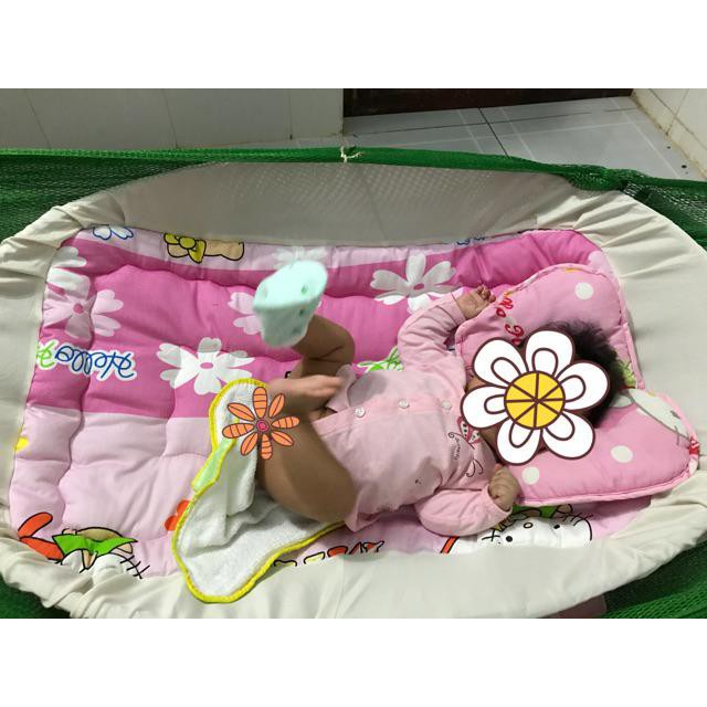 Nôi tre cho bé nằm võng khỏi cong lưng và nệm lót