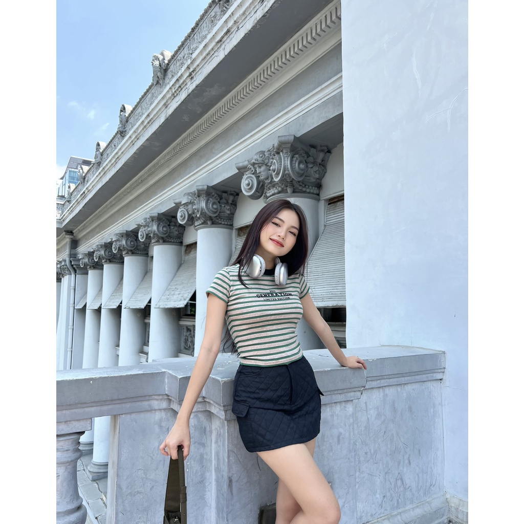 Áo thun ôm hoạ tiết sọc in chữ 2011 GENERATION