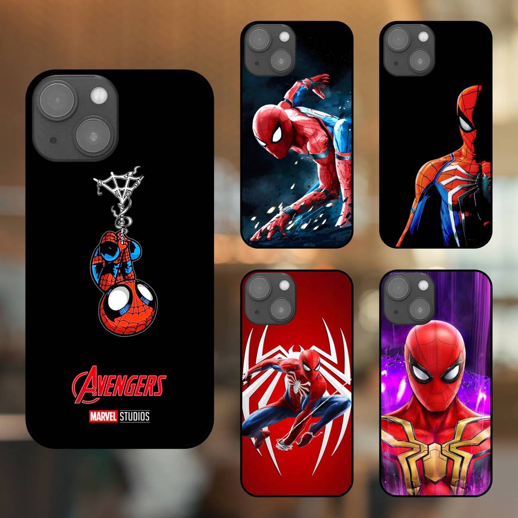 Ốp lưng điện thoại iPhone 13 viền đen Spider Man Người Nhện Marvel Avengers