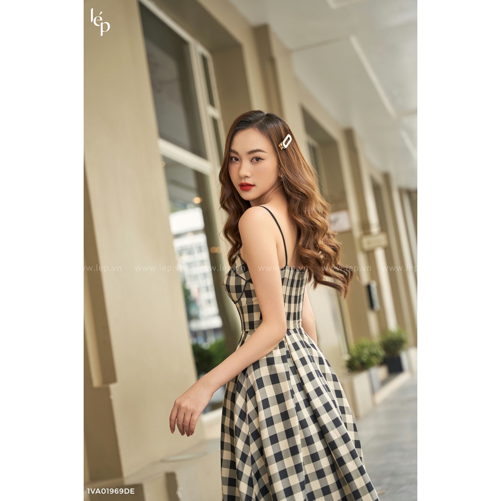 Váy hai dây dáng xoè chiết eo kẻ caro đen be Lep' 1VA01969DE