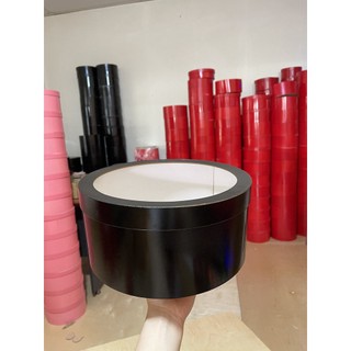 Hộp trụ tròn màu đen cắm hoa, đựng quà, hoa quả, nắp mica trong size 28, 22, 18 cm