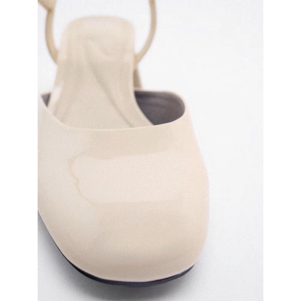 ORDER 🌿 ZR Giày gót vuông mũi tròn da trơn kem và đen