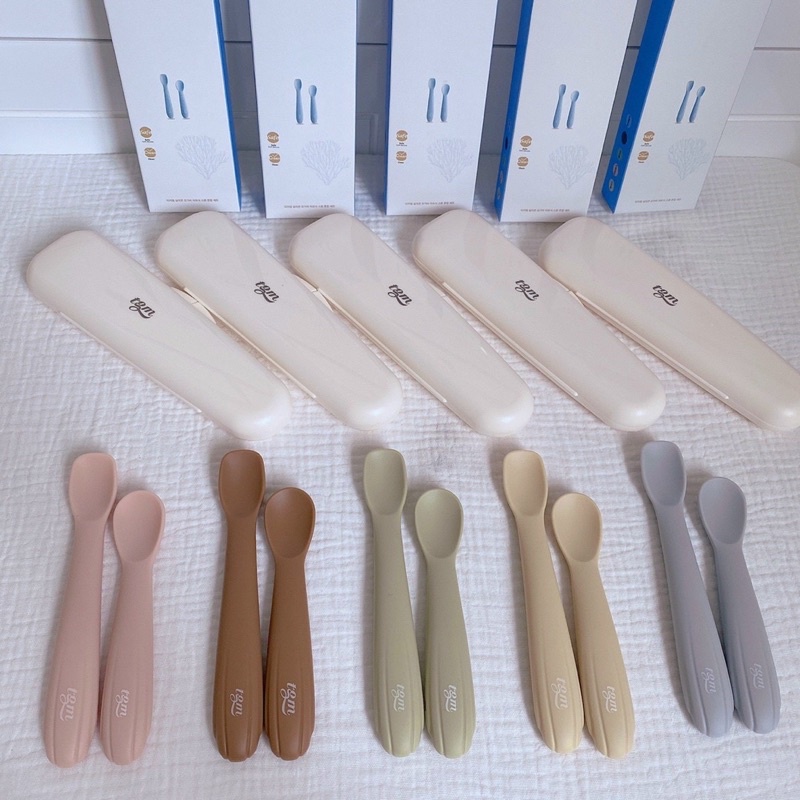 Bộ Thìa Cho Bé Gồm 2 Chiếc Ngắn Và Dài TGM Silicone Seashell Baby Food Spoon Chính Hãng Hàn Quốc