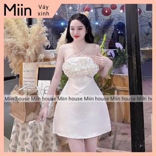 Váy tapta đính 3 hoa dây ngọc chéo vai