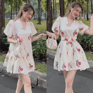 Đầm BBD thêu hoa màu trắng kem tay bồng ngắn có kèm dây thắt eo rời cổ V dáng xoè ngắn màu kem freesize Pumi 14250