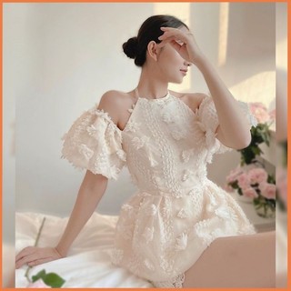 Áo kiểu cổ yếm tay phồng