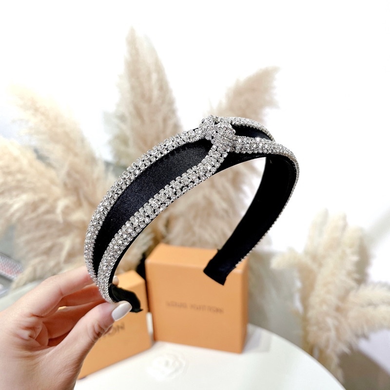 Cài tóc đính đá sang chảnh