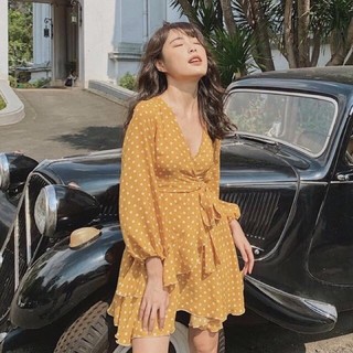 Đầm bi vàng cam 2 tầng