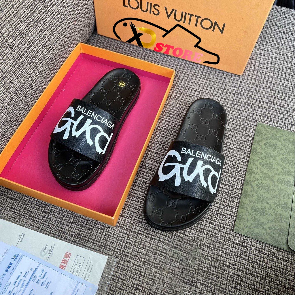 Dép quai ngang nam nữ, dép xăng đan hiệu GC, đế cao su chống trơn, đủ size 37-43 cho mọi người lựa chọn. Hot hit năm nay