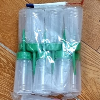 Vỉ 12 Chai nhựa vịt dầu 30ml, 150ml