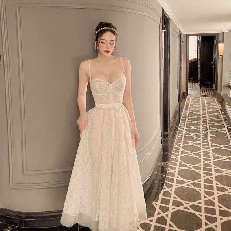 Đầm hai dây cúp ngực