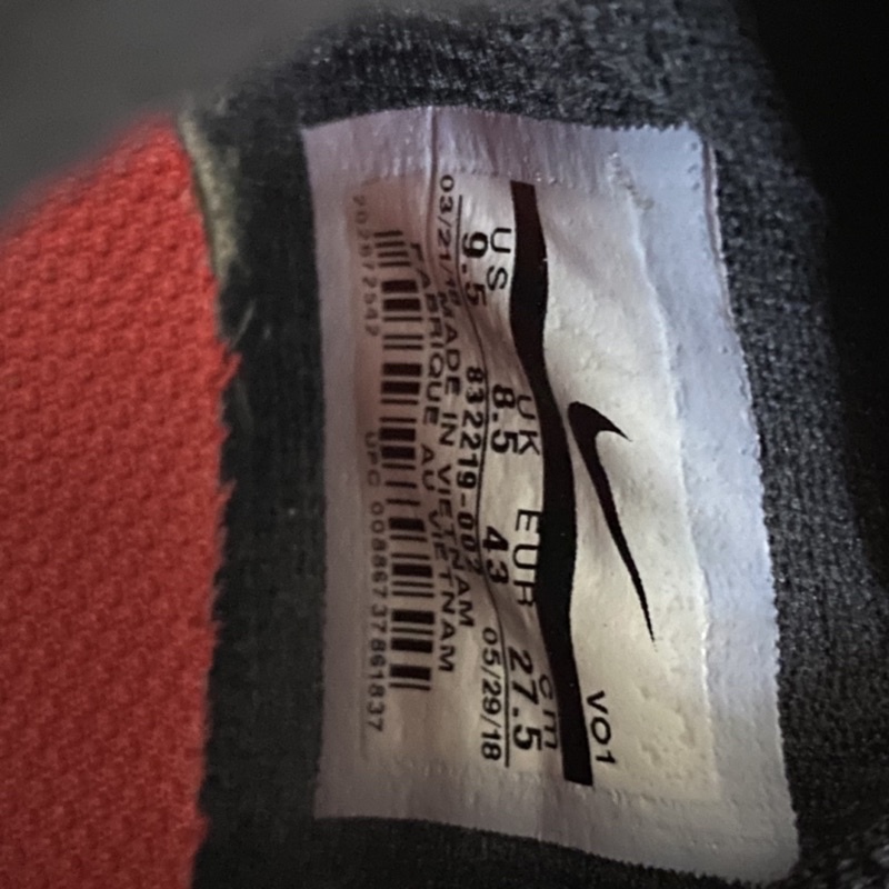 Giày chính hãng đã qua sử dụng