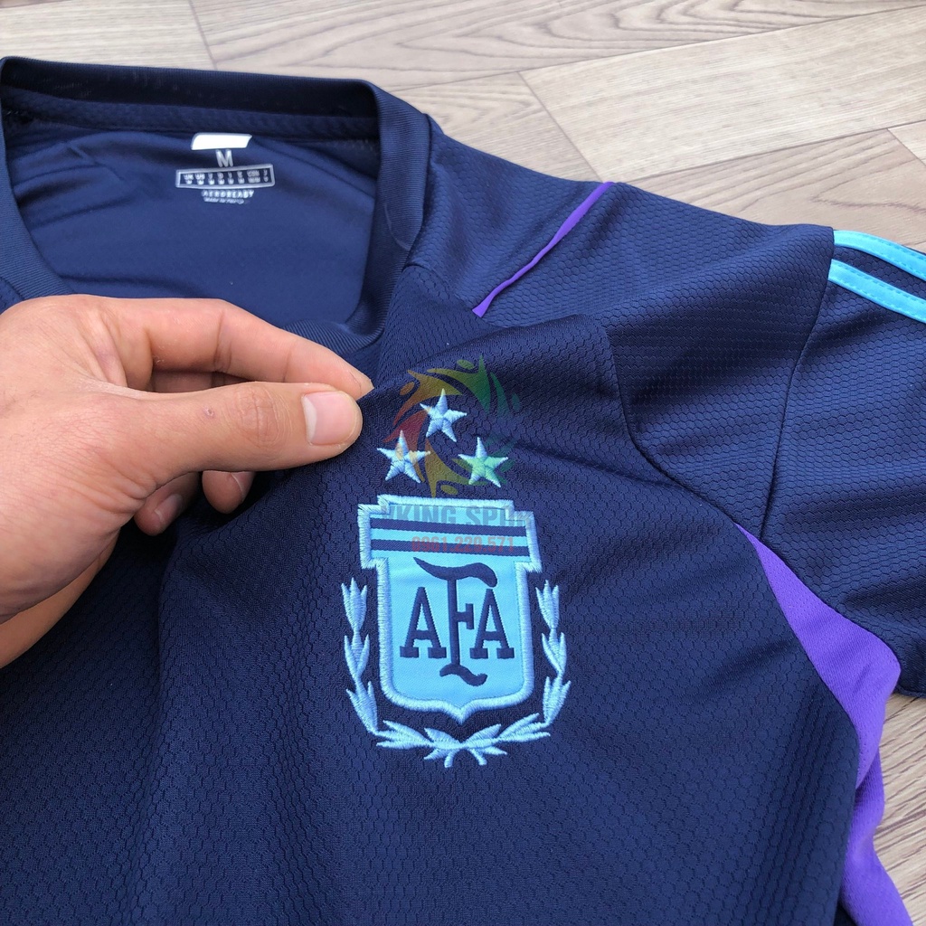 Bộ Quần Áo Bóng Đá Đội Tuyển Argentina 3 Sao Training Vải Kim Cương Màu Than Có In Tên Số Theo Yêu Cầu