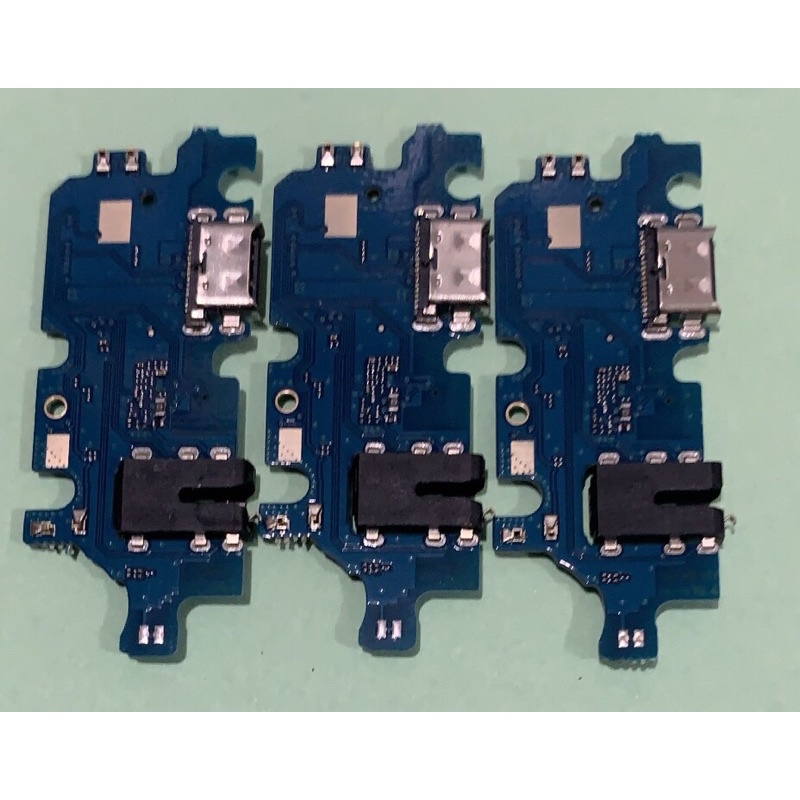 Cụm bo mạch sạc thay thế cho đt Samsung A13 Zin New